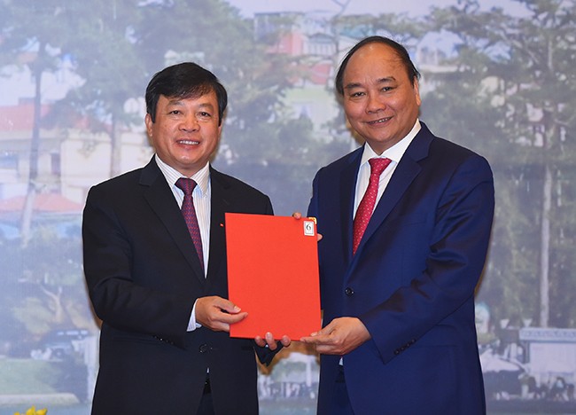 Премьер Вьетнама принял участие в церемонии обнародования специального статуса города Далат - ảnh 1